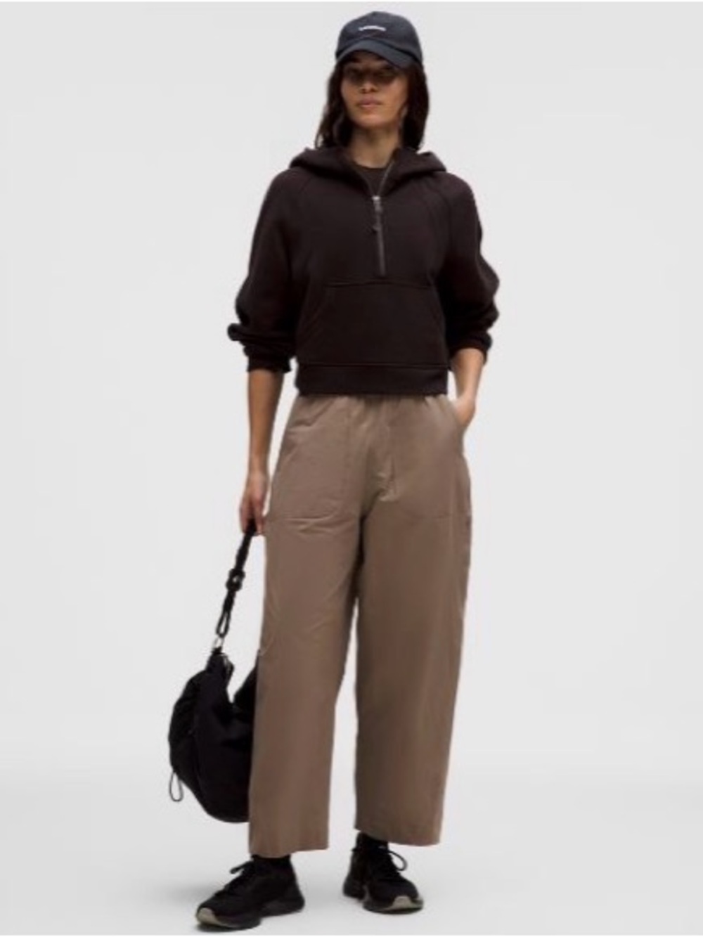 Lululemon mid-rise battle leg cropped pant in Taupetastic